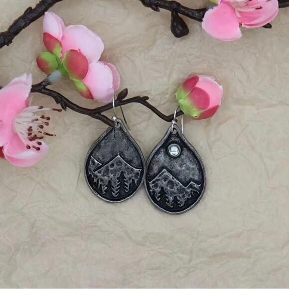 🏷️ Moonrise Mountain Peak Hook Earrings - Picture 1 of 3